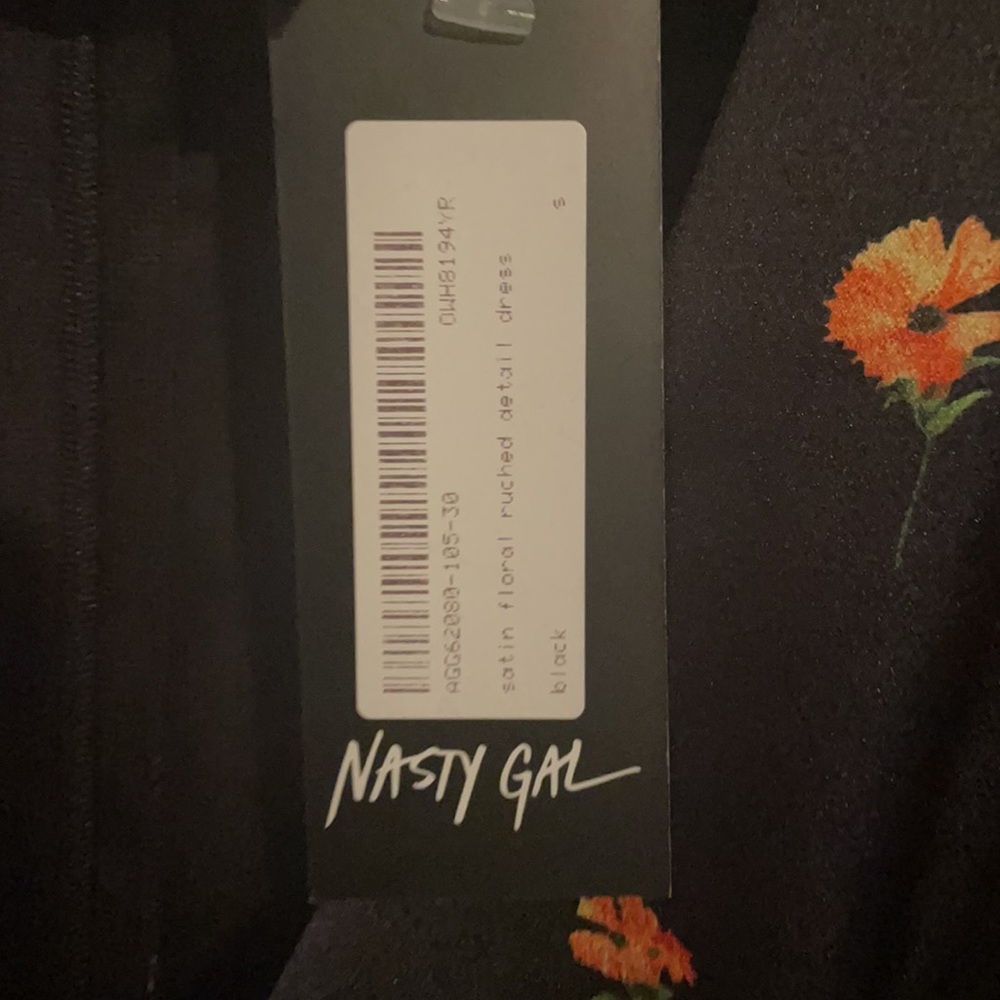 NastyGal dress - Picture 3 of 4